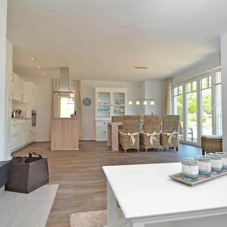 Reethus Am Strand - Haushaelfte 2 Mit Kamin, Sauna * Lobbe