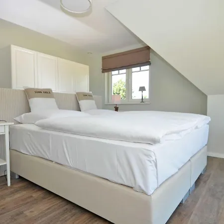 Villa Reethus Am Strand - Haushaelfte 2 Mit Kamin, Sauna Lobbe