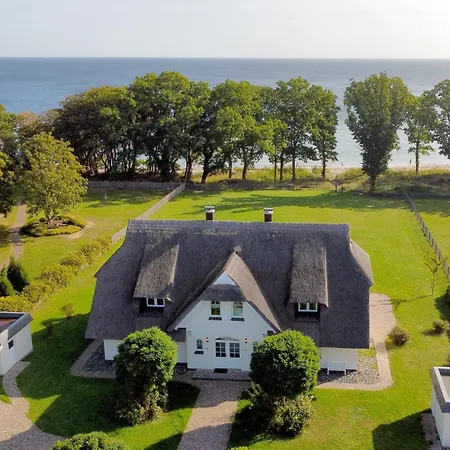 Villa Reethus Am Strand - Haushaelfte 2 Mit Kamin, Sauna