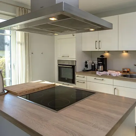 Reethus Am Strand - Haushaelfte 2 Mit Kamin, Sauna * Lobbe