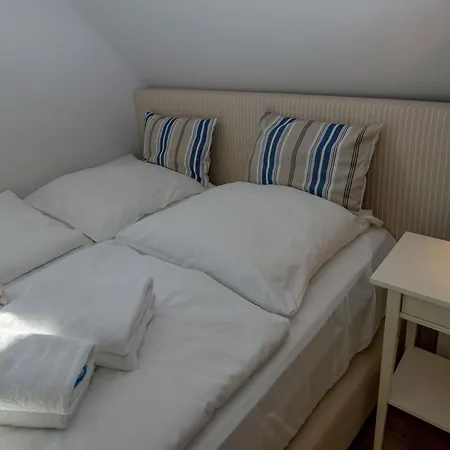 Villa Reethus Am Strand - Haushaelfte 2 Mit Kamin, Sauna