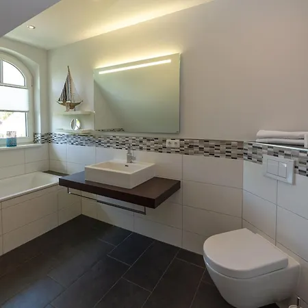 Reethus Am Strand - Haushaelfte 2 Mit Kamin, Sauna Villa