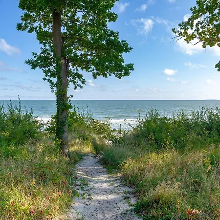 Reethus Am Strand - Haushaelfte 2 Mit Kamin, Sauna * Lobbe