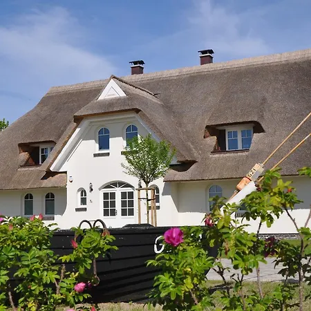 Reethus Am Strand - Haushaelfte 2 Mit Kamin, Sauna Lobbe